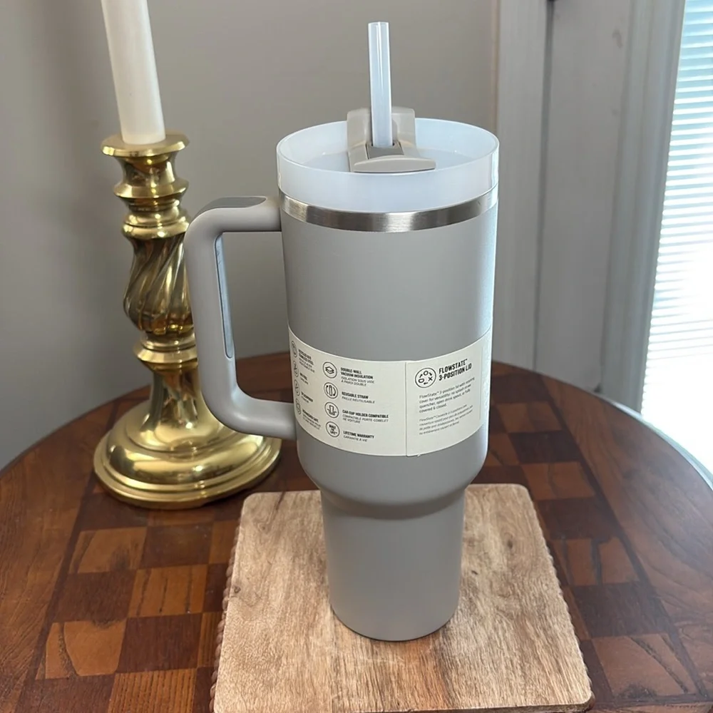 Ash 40 oz Stanley Quencher H20 tumbler - Picture 2 of 5